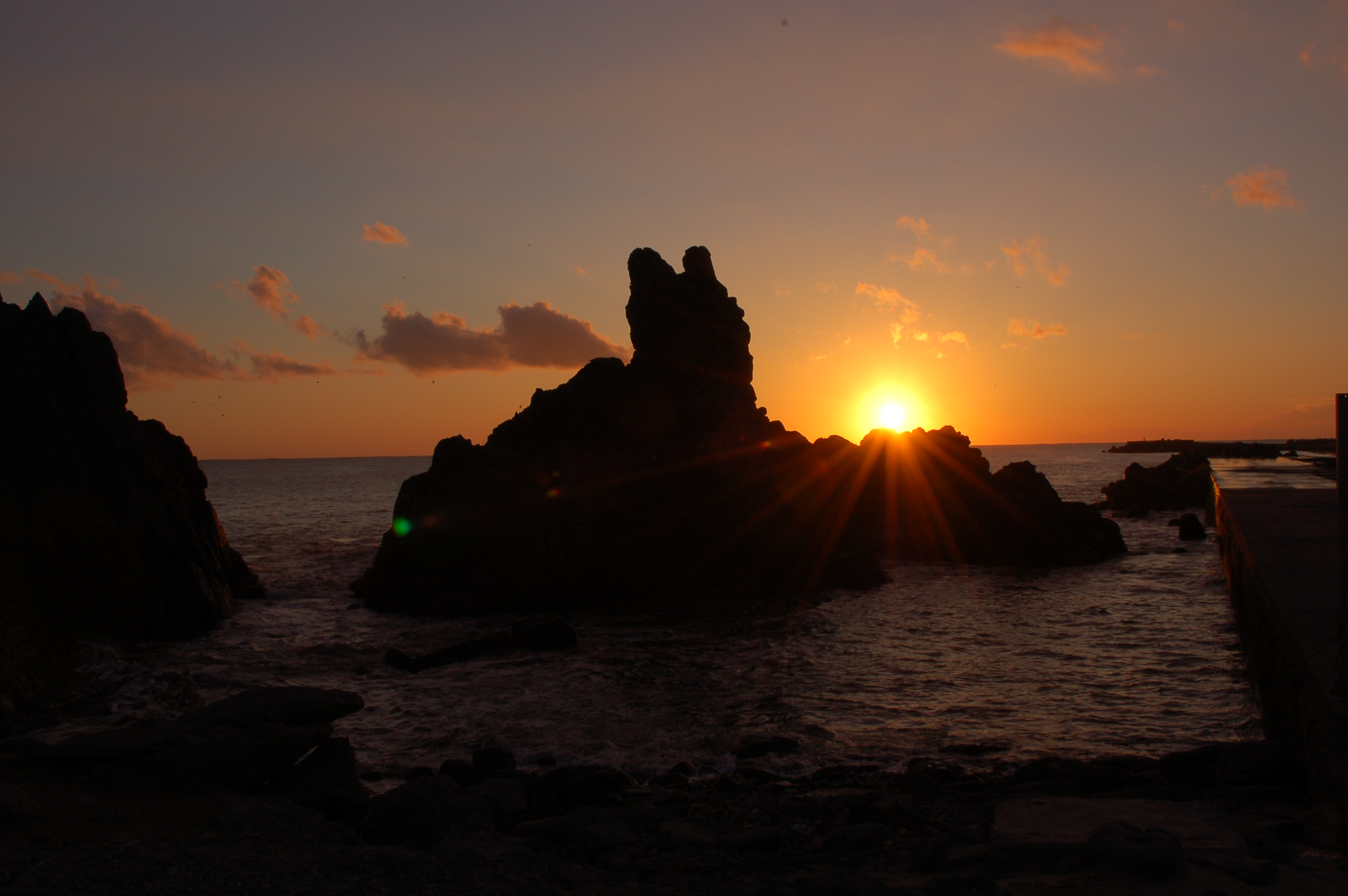 犬岩和夕陽